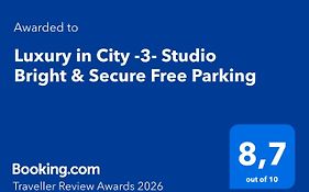 Luxury In City -3- Studio Bright & Secure Free Parking
